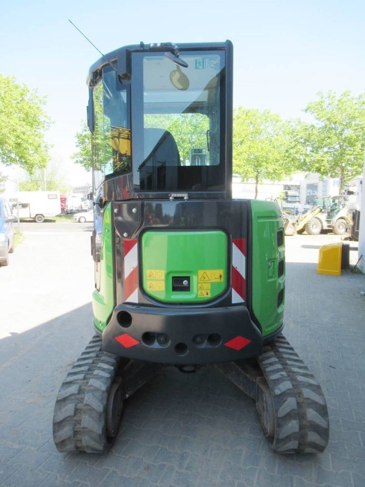 Hitachi ZX33U-6 Powertilt / Klima - Minigraafmachine: afbeelding 3 Hitachi ZX33U-6 Powertilt / Klima - Minigraafmachine: afbeelding 3