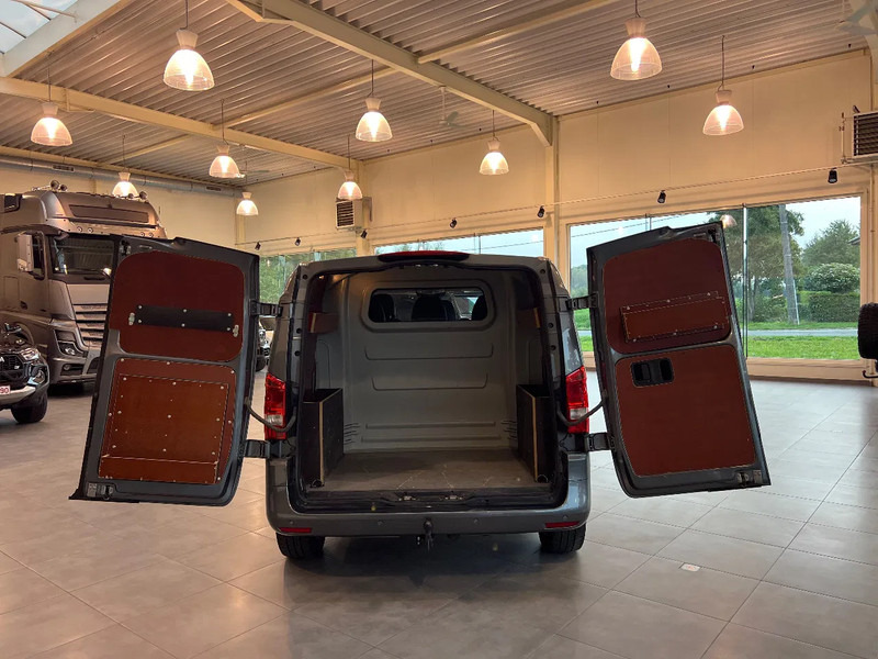 Mercedes-Benz Vito 119 4x4*4-MATIC*6 Seats*TOP CONDITIE* - Gesloten bestelwagen, Bestelwagen met dubbele cabine: afbeelding 4 Mercedes-Benz Vito 119 4x4*4-MATIC*6 Seats*TOP CONDITIE* - Gesloten bestelwagen, Bestelwagen met dubbele cabine: afbeelding 4
