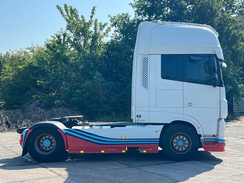 DAF XF 530 MARTINI RACING XF530 full options - Trekker: afbeelding 5 DAF XF 530 MARTINI RACING XF530 full options - Trekker: afbeelding 5