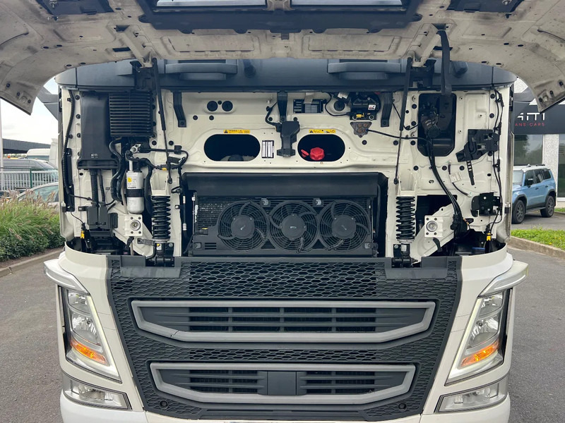 Volvo FH 500 Park cool**2xdieseltanks**Fridge**FH500 2017** - Trekker: afbeelding 3 Volvo FH 500 Park cool**2xdieseltanks**Fridge**FH500 2017** - Trekker: afbeelding 3