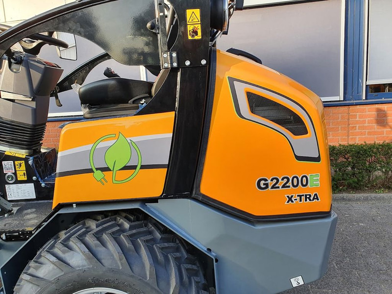 Giant Tobroco Giant G2200E X-TRA Kniklader - Wiellader: afbeelding 4 Giant Tobroco Giant G2200E X-TRA Kniklader - Wiellader: afbeelding 4