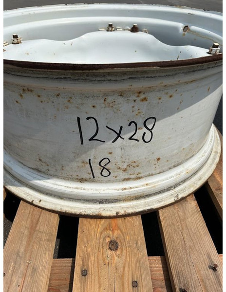 Velg New Holland velg 12 x 28: afbeelding 1