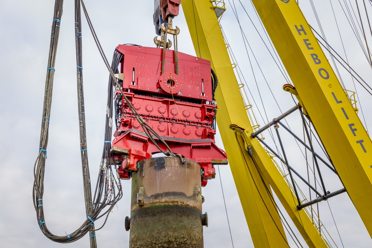 Hydraulische hamer voor Kraan AME Crane Vibratory Pile hammer: afbeelding 20