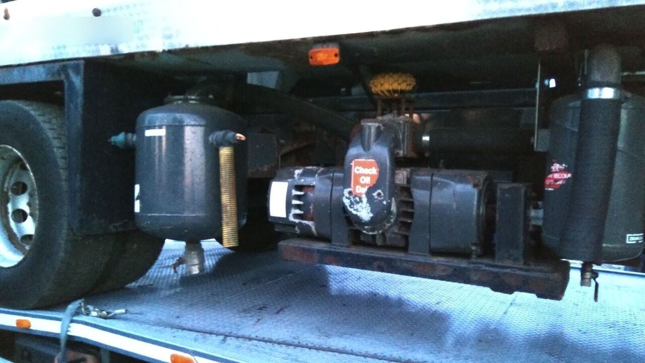 DAF LF55.220 jetter combi - Vacuümwagen: afbeelding 4 DAF LF55.220 jetter combi - Vacuümwagen: afbeelding 4