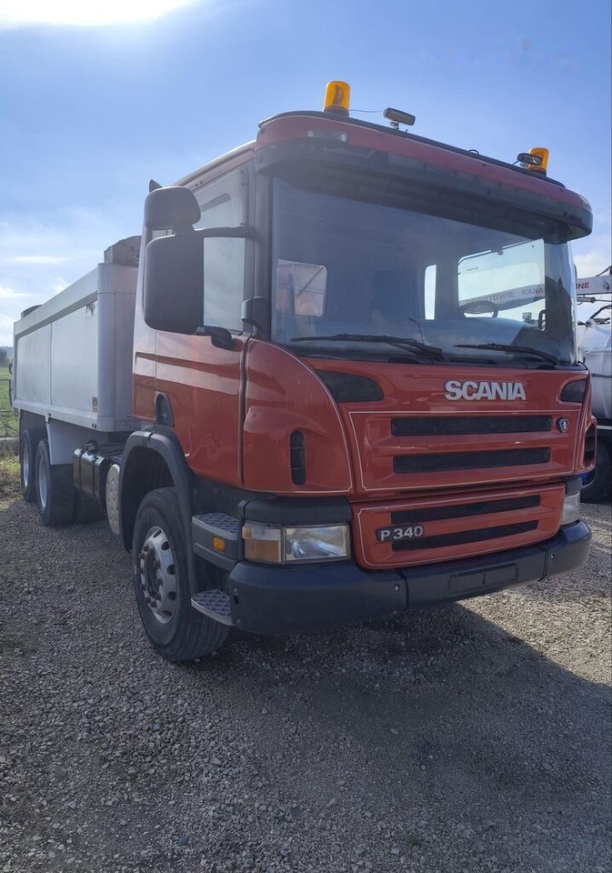 Scania P340 - Kipper vrachtwagen: afbeelding 2 Scania P340 - Kipper vrachtwagen: afbeelding 2