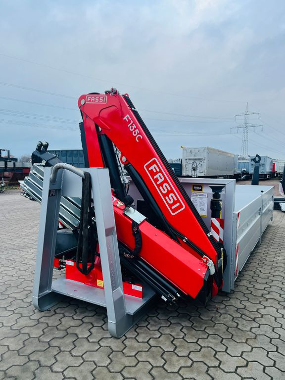 Abrollcontainer Container Kran Fassi F135 - Containertransporter/ Wissellaadbak oplegger: afbeelding 3 Abrollcontainer Container Kran Fassi F135 - Containertransporter/ Wissellaadbak oplegger: afbeelding 3