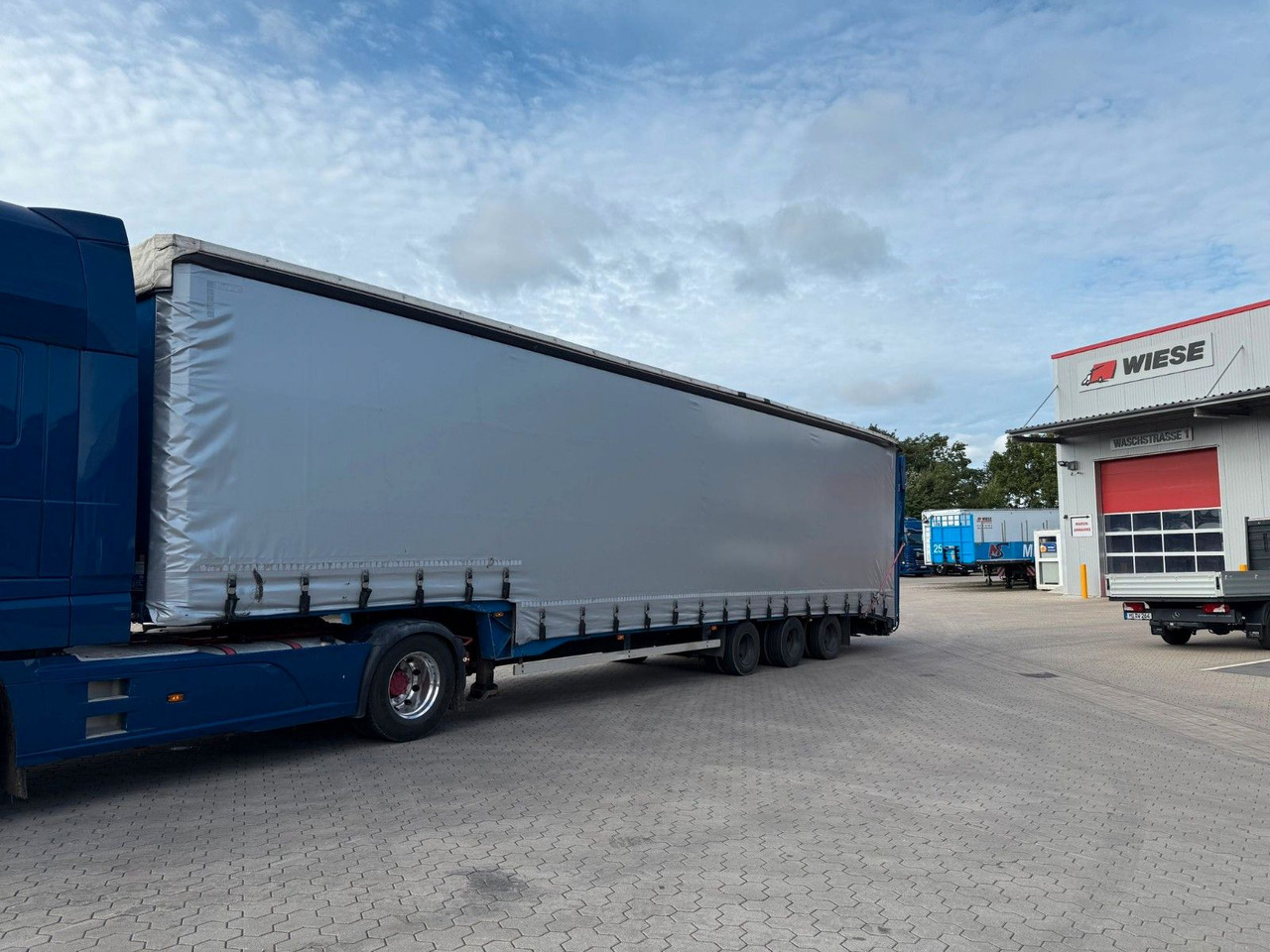 Dinkel Gabelstapler-Transporter mit Rampe - Autotransport oplegger: afbeelding 3 Dinkel Gabelstapler-Transporter mit Rampe - Autotransport oplegger: afbeelding 3