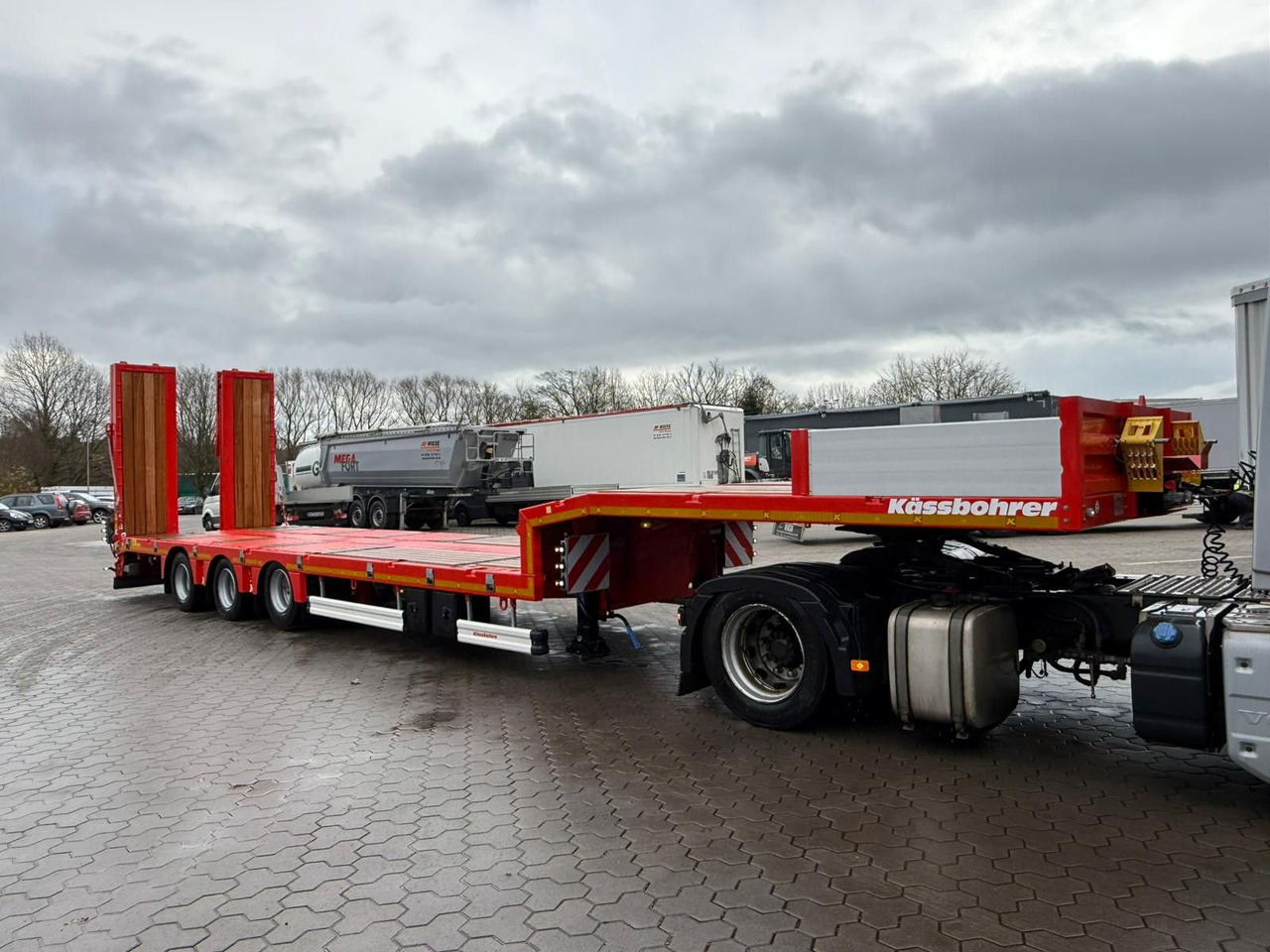 Kässbohrer K.SLS 3 / 0N 18/30 Tieflader mit hydr. Rampen - Dieplader oplegger: afbeelding 4 Kässbohrer K.SLS 3 / 0N 18/30 Tieflader mit hydr. Rampen - Dieplader oplegger: afbeelding 4