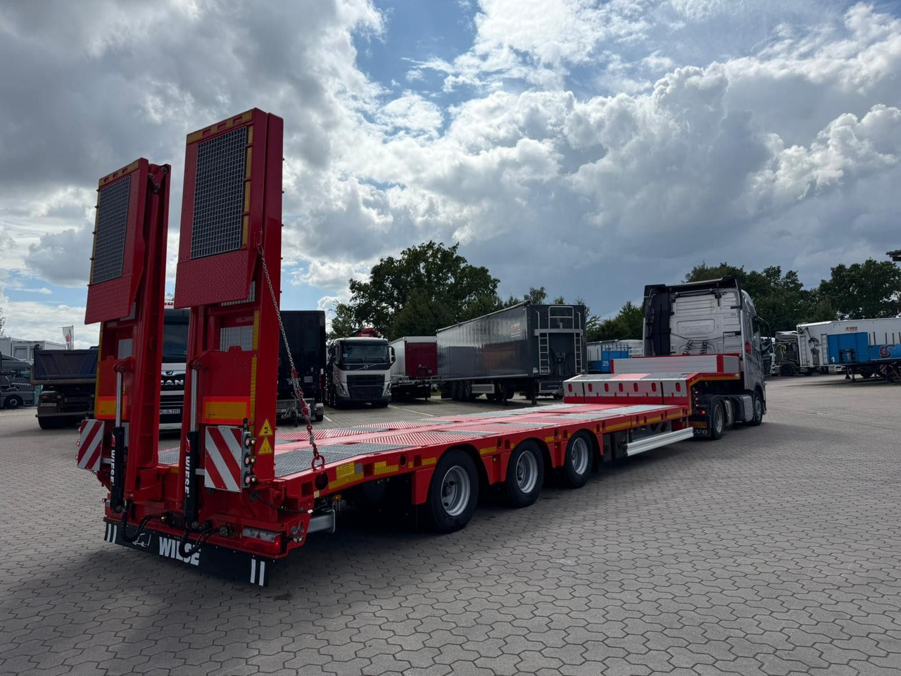 Kässbohrer SLS.HS Tieflader mit hydr. Schwanenhals - Dieplader oplegger: afbeelding 2 Kässbohrer SLS.HS Tieflader mit hydr. Schwanenhals - Dieplader oplegger: afbeelding 2