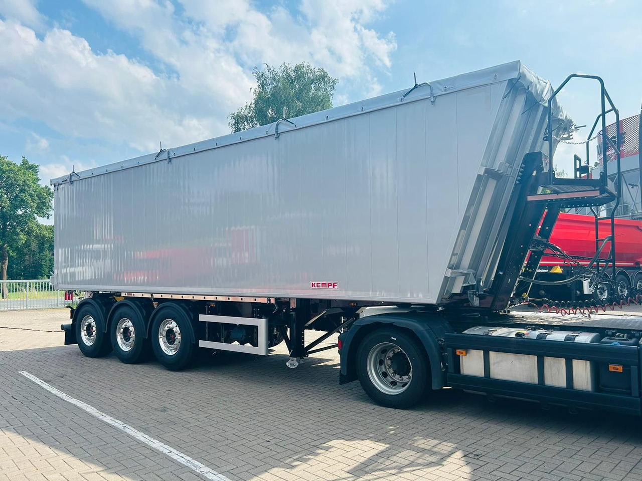 Kempf SKM 36/3 AK 3-Achs Alu Sattelkipper 50m³ - Kipper oplegger: afbeelding 2 Kempf SKM 36/3 AK 3-Achs Alu Sattelkipper 50m³ - Kipper oplegger: afbeelding 2
