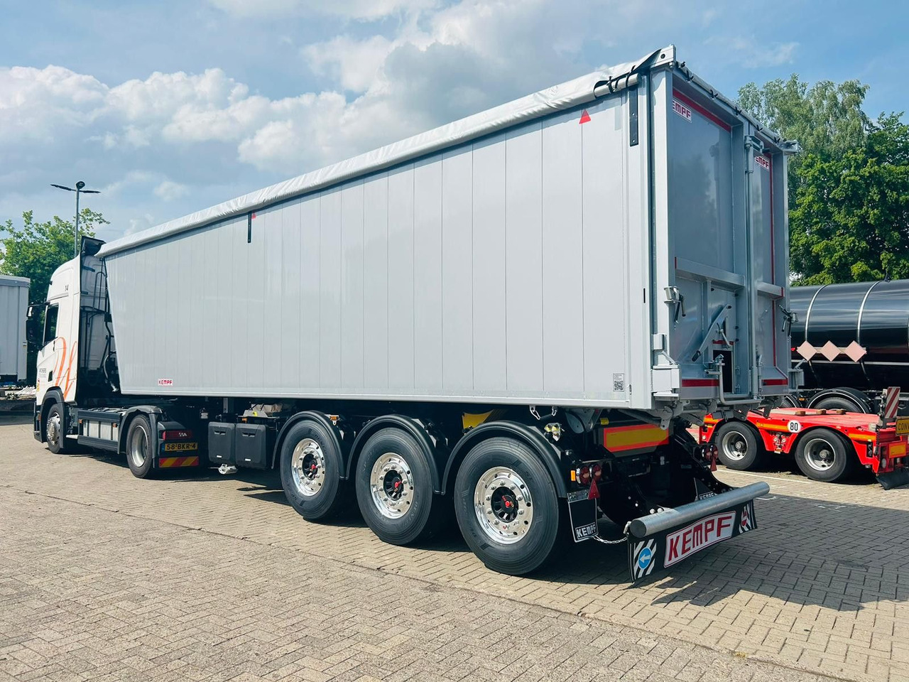Kempf SKM 36/3 AK 3-Achs Alu Sattelkipper 50m³ - Kipper oplegger: afbeelding 3 Kempf SKM 36/3 AK 3-Achs Alu Sattelkipper 50m³ - Kipper oplegger: afbeelding 3