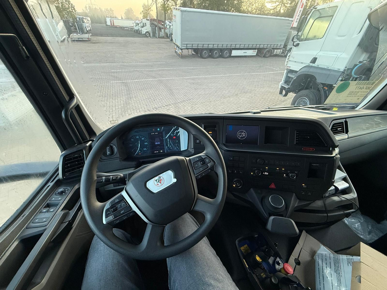 Vrachtwagen met open laadbak, Kraanwagen MAN 26.470 6x4-4 Hydrodrive Fassi Kran F545 Jib: afbeelding 13