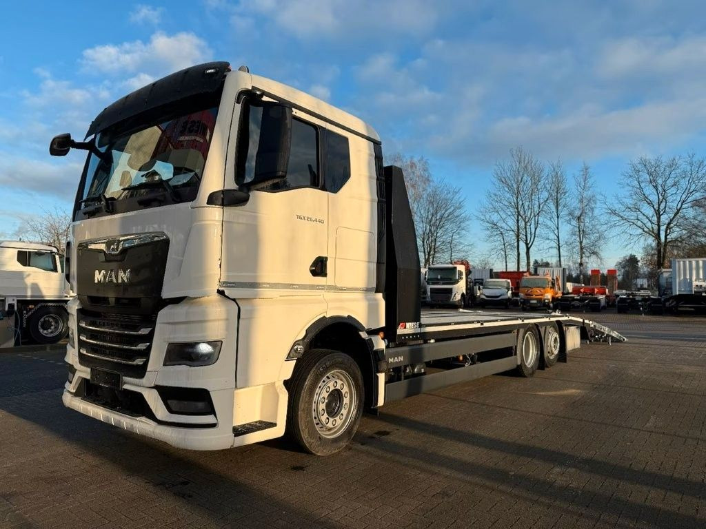 MAN Baumaschinen- Arbeitsbühnentransporter Rampen - Vrachtwagen met open laadbak: afbeelding 2 MAN Baumaschinen- Arbeitsbühnentransporter Rampen - Vrachtwagen met open laadbak: afbeelding 2