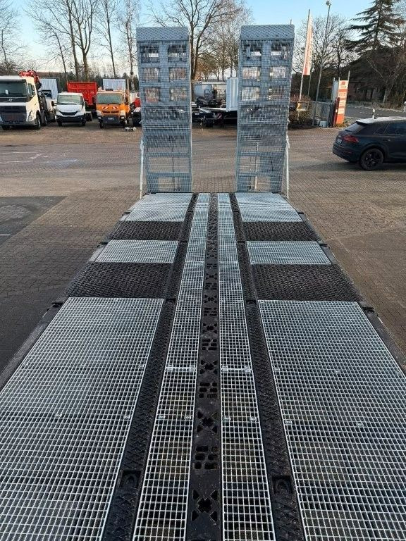 MAN Baumaschinen- Arbeitsbühnentransporter Rampen - Vrachtwagen met open laadbak: afbeelding 5 MAN Baumaschinen- Arbeitsbühnentransporter Rampen - Vrachtwagen met open laadbak: afbeelding 5