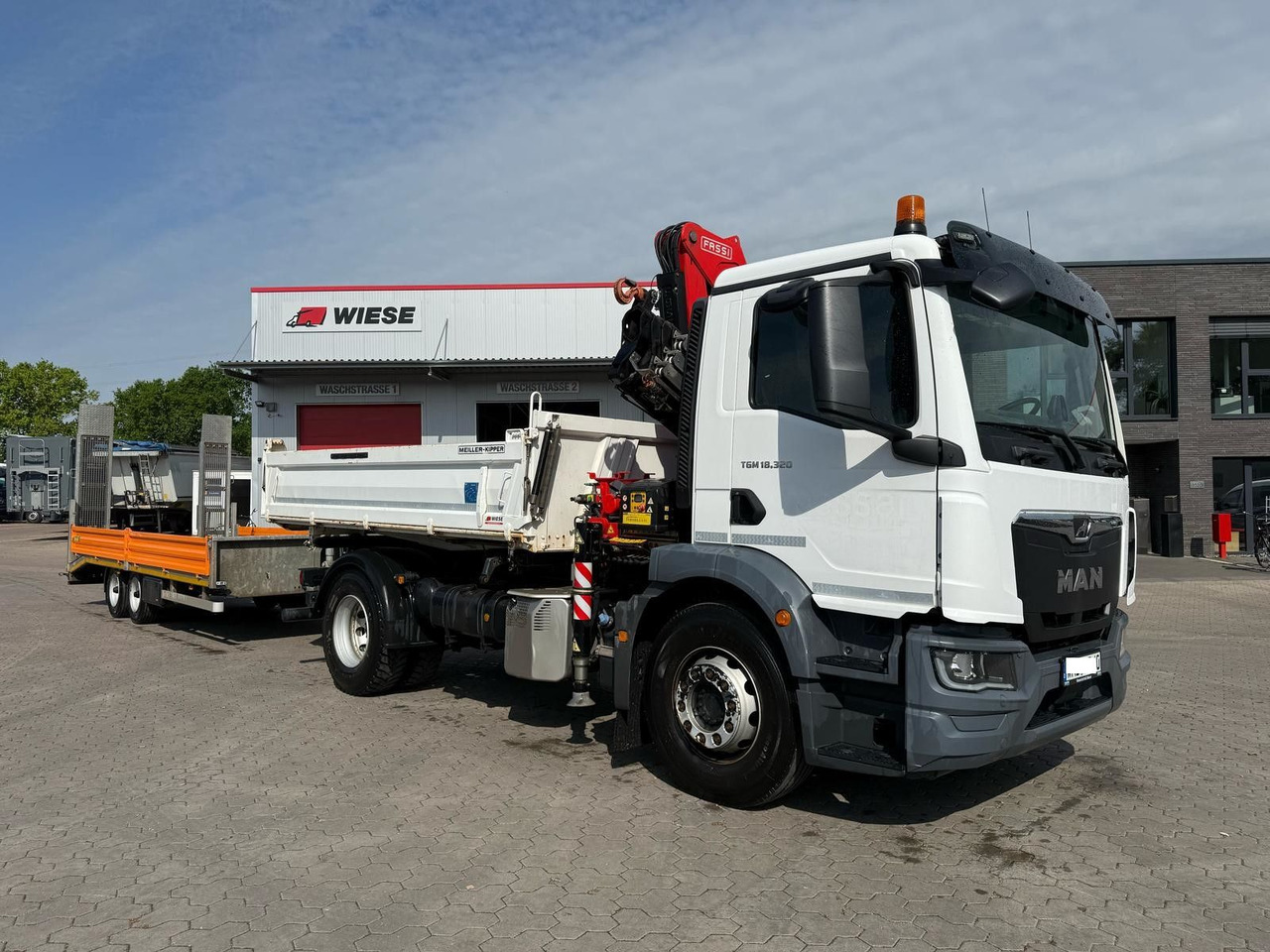 MAN TGM 18.320 4x2 BB mit Kran Fassi F135 Kipper - Kipper vrachtwagen, Kraanwagen: afbeelding 1 MAN TGM 18.320 4x2 BB mit Kran Fassi F135 Kipper - Kipper vrachtwagen, Kraanwagen: afbeelding 1