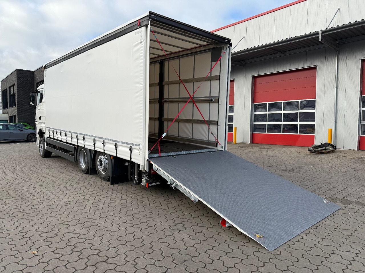 MAN TGX 26.440 6x2 LL Schwerlast Ladebordwand/Rampe - Bergingsvoertuig: afbeelding 1 MAN TGX 26.440 6x2 LL Schwerlast Ladebordwand/Rampe - Bergingsvoertuig: afbeelding 1