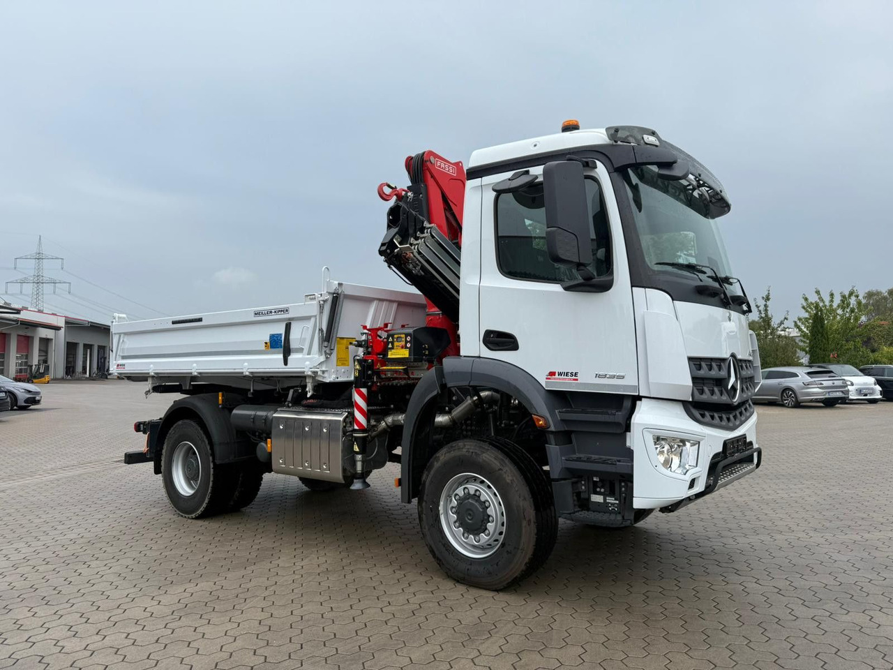 Mercedes-Benz Arocs 1835 4x2 Meiller Fassi F135 Kran Kipper - Kipper vrachtwagen, Kraanwagen: afbeelding 2 Mercedes-Benz Arocs 1835 4x2 Meiller Fassi F135 Kran Kipper - Kipper vrachtwagen, Kraanwagen: afbeelding 2