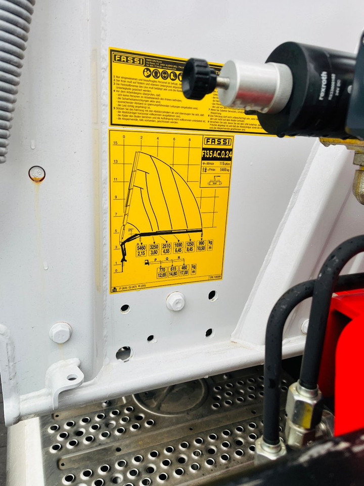 Mercedes-Benz Arocs 1835 4x4 Meiller Fassi F135 Kran Kipper - Kipper vrachtwagen, Kraanwagen: afbeelding 5 Mercedes-Benz Arocs 1835 4x4 Meiller Fassi F135 Kran Kipper - Kipper vrachtwagen, Kraanwagen: afbeelding 5