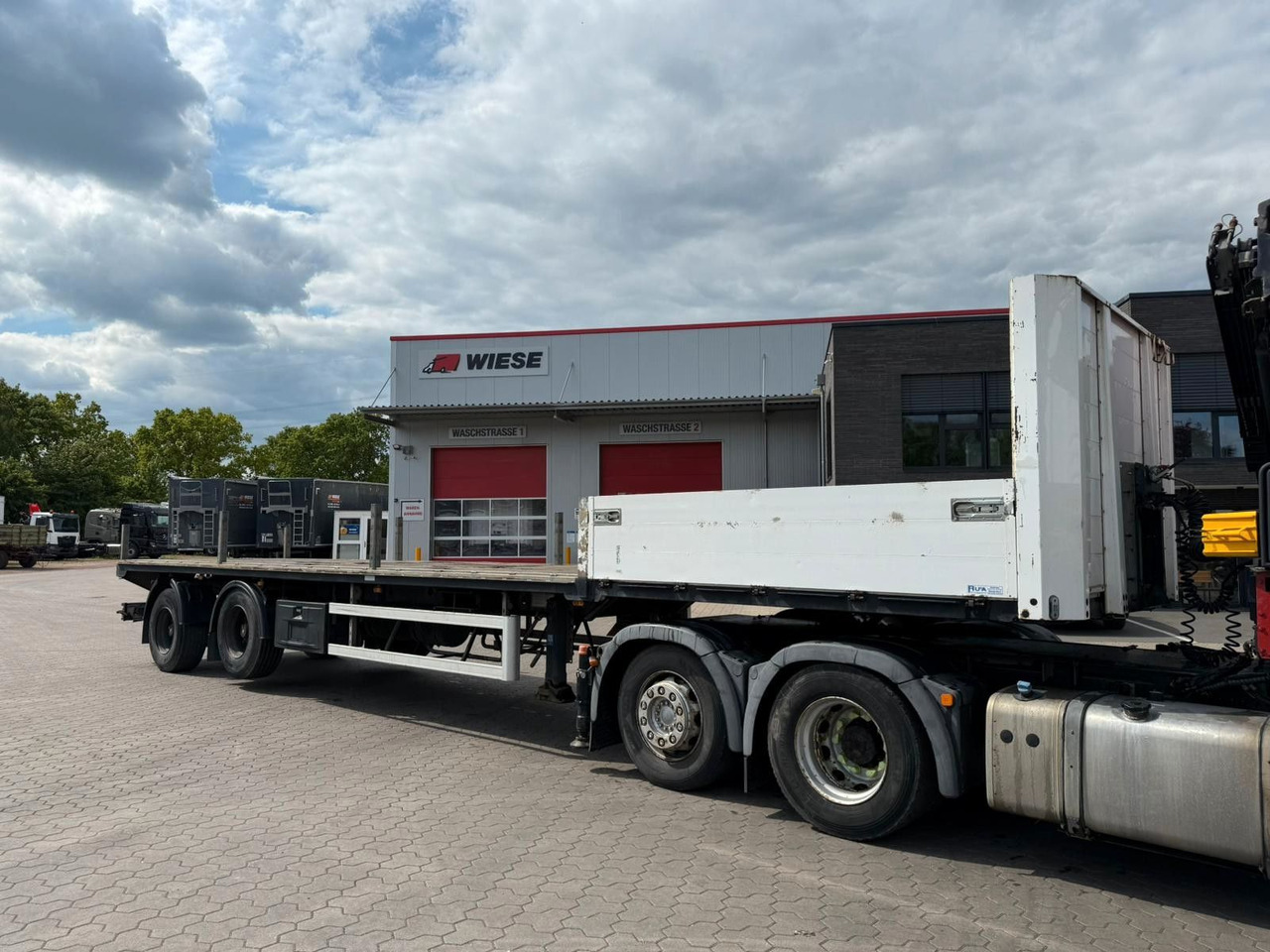 Rufa 2-Achs Plattform Auflieger Zwangsgelenkt - Open bak met boorden oplegger: afbeelding 1 Rufa 2-Achs Plattform Auflieger Zwangsgelenkt - Open bak met boorden oplegger: afbeelding 1