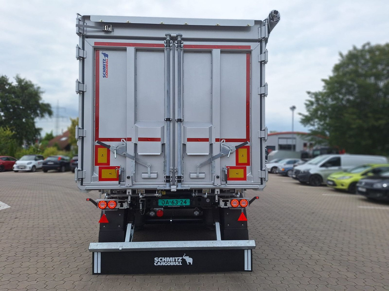 Schmitz Cargobull Kipper 52m³ mit gekröpftem Chassis - Kipper oplegger: afbeelding 4 Schmitz Cargobull Kipper 52m³ mit gekröpftem Chassis - Kipper oplegger: afbeelding 4