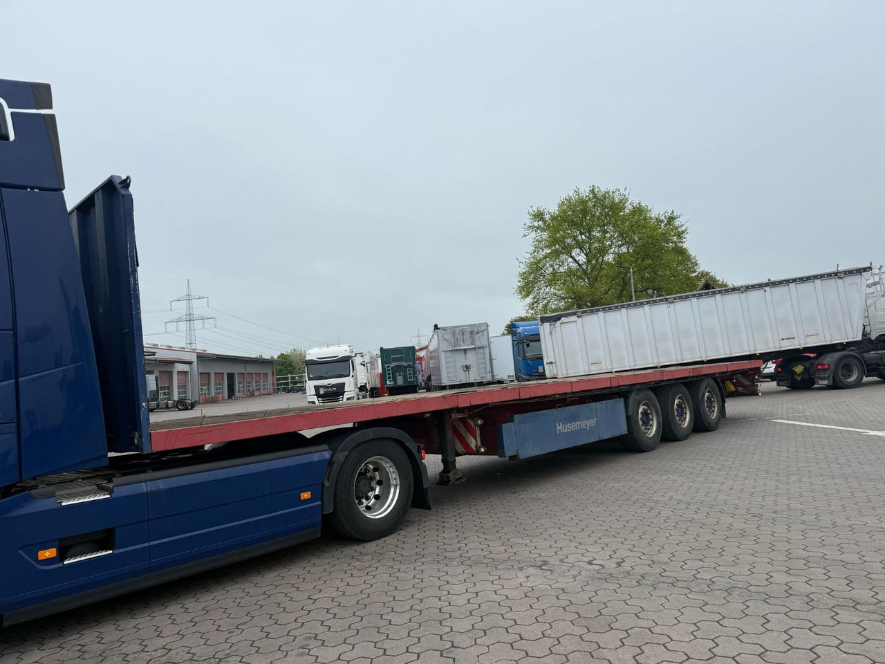 Schwarzmüller SPA 3/E Plattform Auflieger mit Schwerlastwinden - Open bak met boorden oplegger: afbeelding 3 Schwarzmüller SPA 3/E Plattform Auflieger mit Schwerlastwinden - Open bak met boorden oplegger: afbeelding 3
