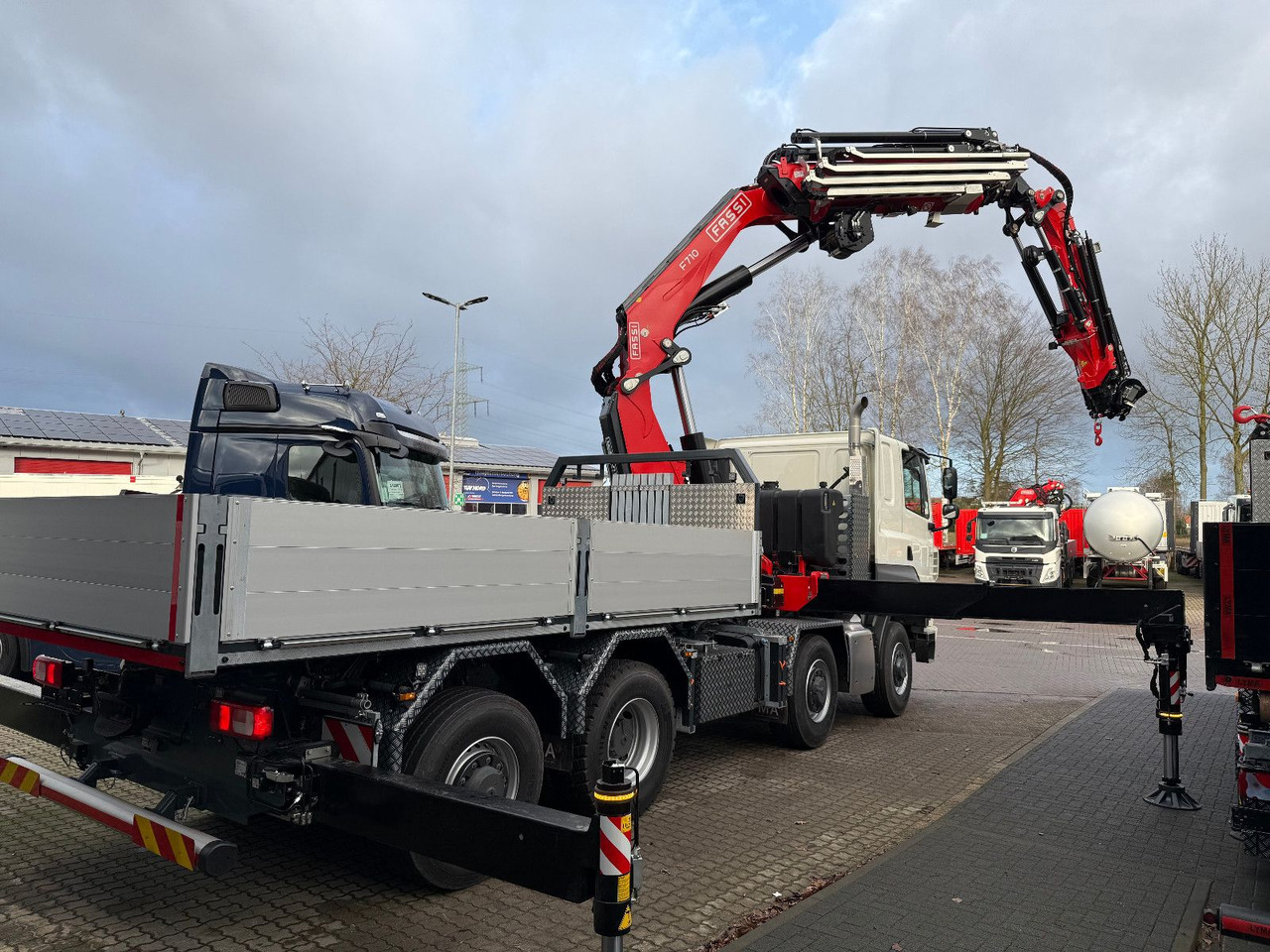 Tatra 41.500 8x8 Phoenix Fassi F710 Kran - Vrachtwagen met open laadbak, Kraanwagen: afbeelding 4 Tatra 41.500 8x8 Phoenix Fassi F710 Kran - Vrachtwagen met open laadbak, Kraanwagen: afbeelding 4