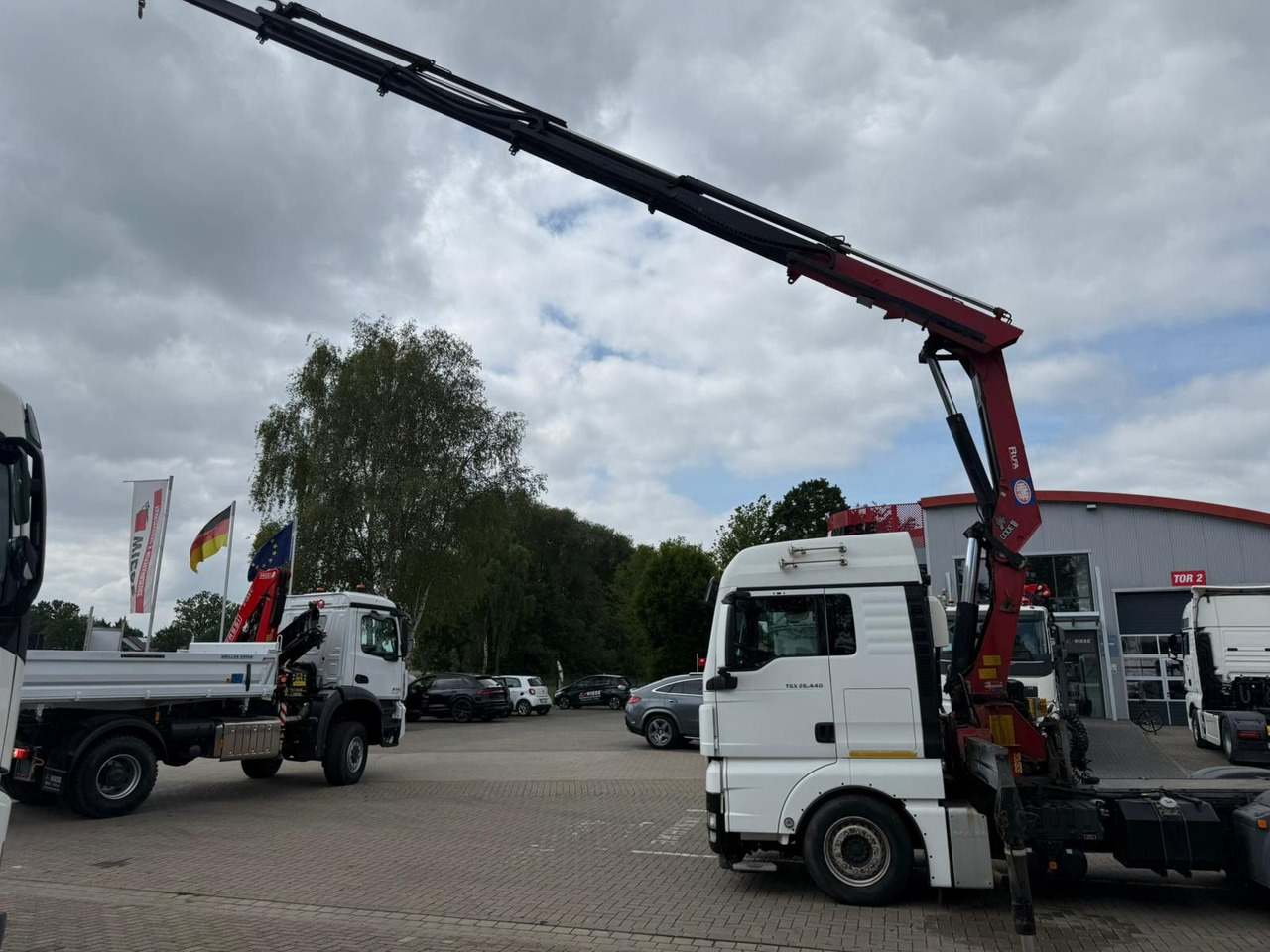 MAN TGX 26.440 6x2 mit HMF 3000-5 Kran TÜV NEU - Trekker: afbeelding 5 MAN TGX 26.440 6x2 mit HMF 3000-5 Kran TÜV NEU - Trekker: afbeelding 5