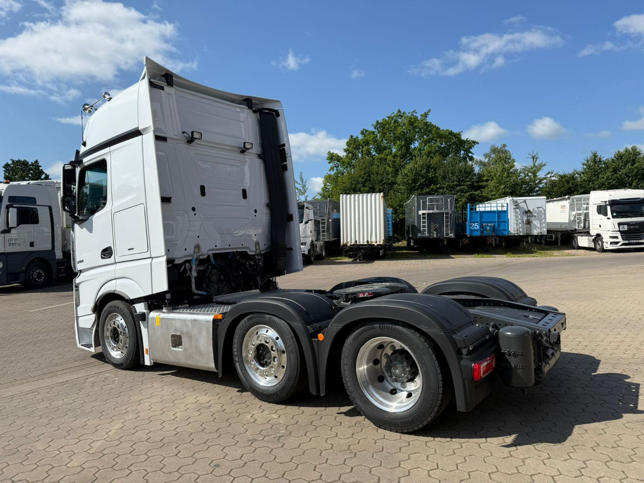 Mercedes-Benz Actros 2753 GigaSpace L 6x2 Lowliner TrendLine - Trekker: afbeelding 4 Mercedes-Benz Actros 2753 GigaSpace L 6x2 Lowliner TrendLine - Trekker: afbeelding 4
