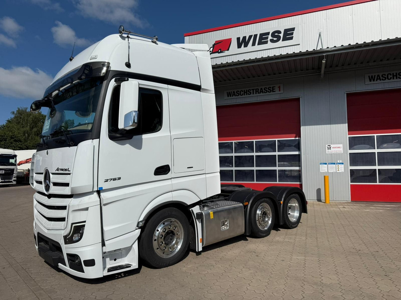 Mercedes-Benz Actros 2753 GigaSpace L 6x2 Lowliner TrendLine - Trekker: afbeelding 1 Mercedes-Benz Actros 2753 GigaSpace L 6x2 Lowliner TrendLine - Trekker: afbeelding 1