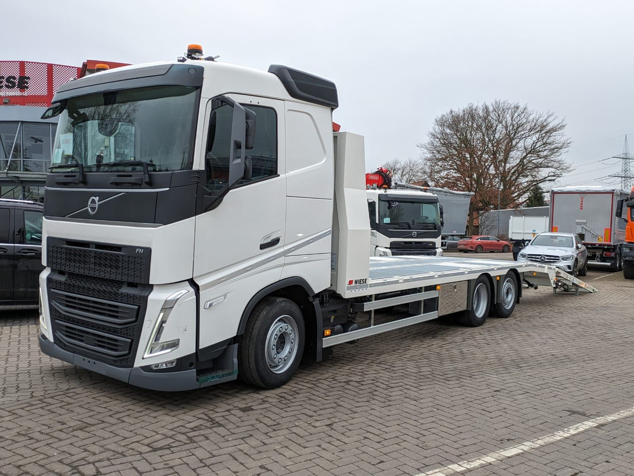Volvo FH 420 Maschinentransporter Rampennen. - Bergingsvoertuig: afbeelding 1 Volvo FH 420 Maschinentransporter Rampennen. - Bergingsvoertuig: afbeelding 1