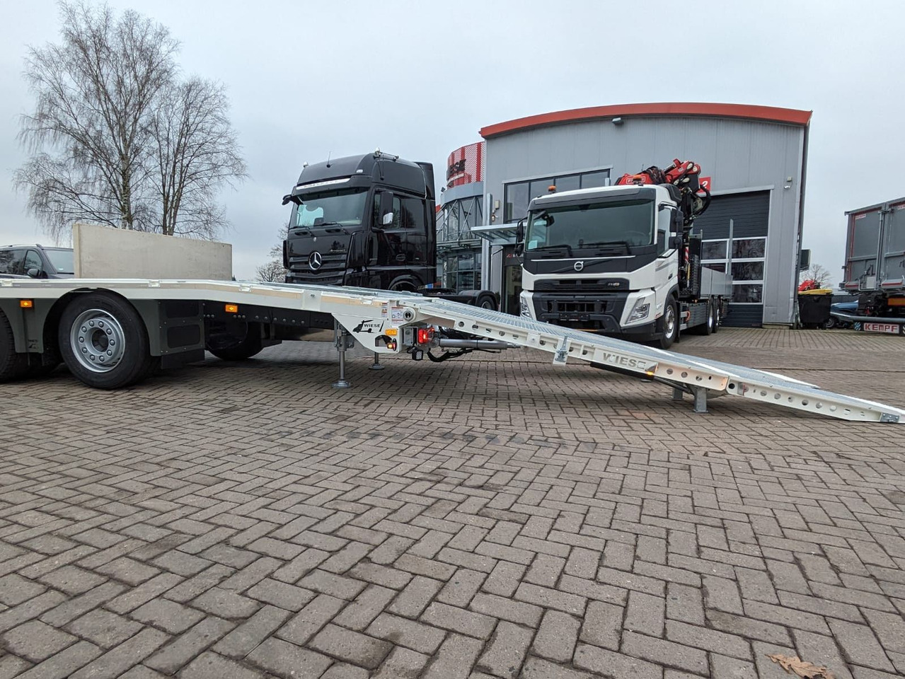 Volvo FH 420 Maschinentransporter Rampennen. - Bergingsvoertuig: afbeelding 3 Volvo FH 420 Maschinentransporter Rampennen. - Bergingsvoertuig: afbeelding 3