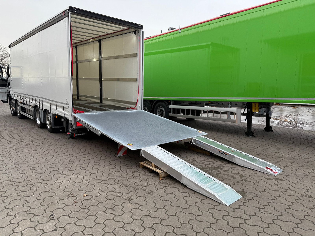 Volvo FH 500 8x2 Arbeitsbühnen Transporter LBW 9t - Bergingsvoertuig: afbeelding 5 Volvo FH 500 8x2 Arbeitsbühnen Transporter LBW 9t - Bergingsvoertuig: afbeelding 5