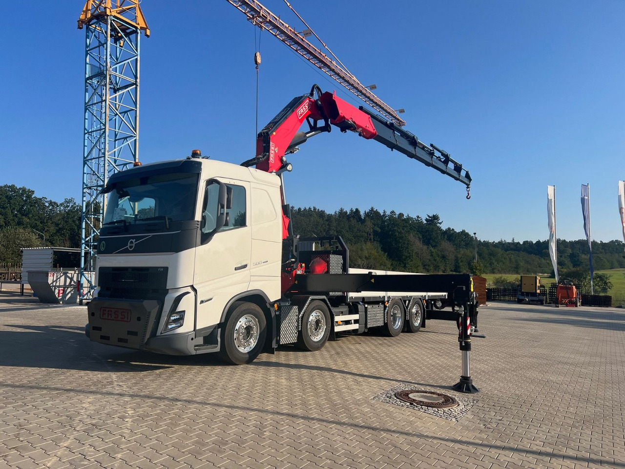 Volvo FH 500 8x2 Kran F710 RA2.26 - Vrachtwagen met open laadbak, Kraanwagen: afbeelding 1 Volvo FH 500 8x2 Kran F710 RA2.26 - Vrachtwagen met open laadbak, Kraanwagen: afbeelding 1