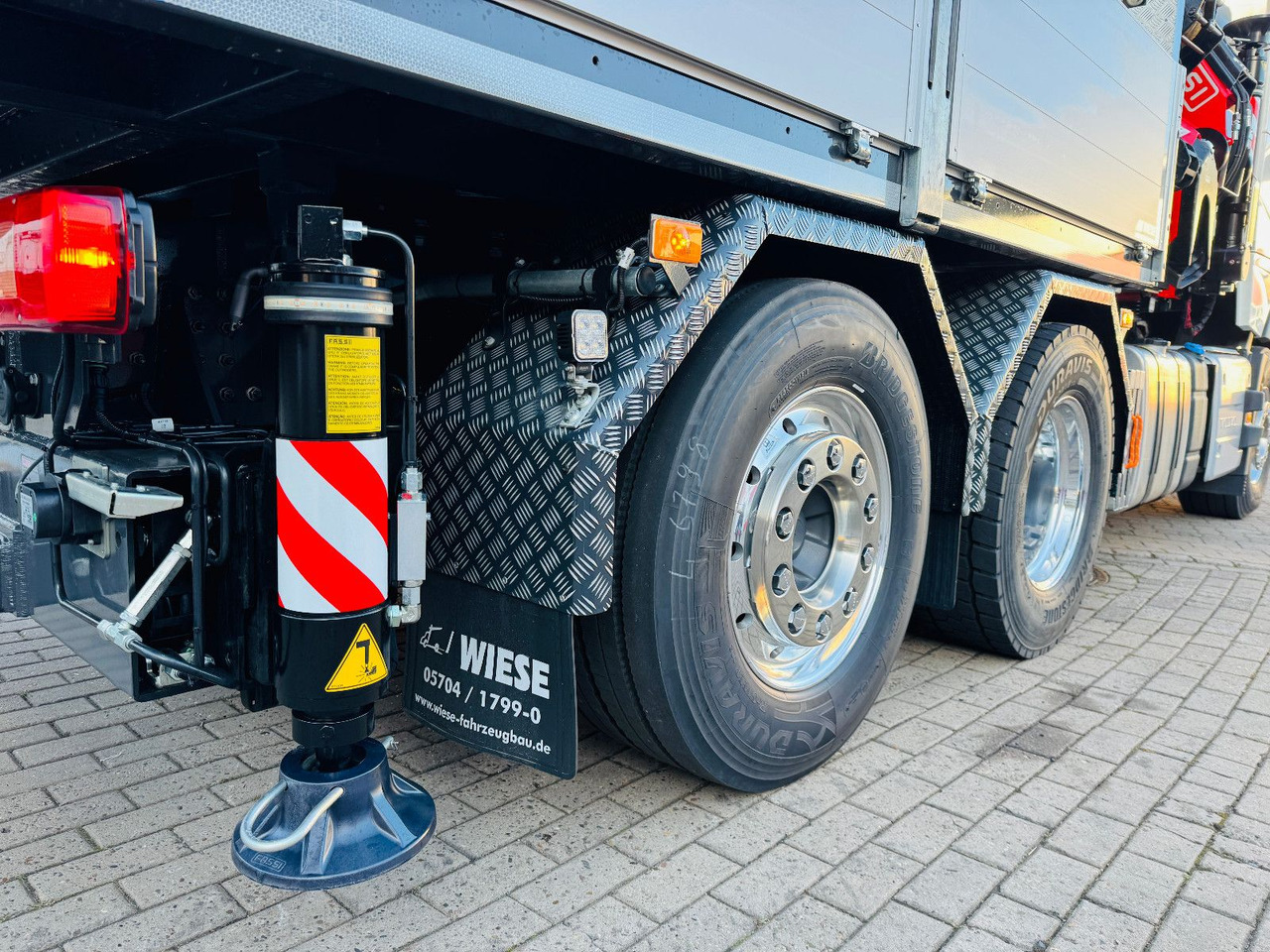 Volvo FH500 6x2 mit Fassi F545 2.27 JIB Winde sofort - Vrachtwagen met open laadbak, Kraanwagen: afbeelding 4 Volvo FH500 6x2 mit Fassi F545 2.27 JIB Winde sofort - Vrachtwagen met open laadbak, Kraanwagen: afbeelding 4