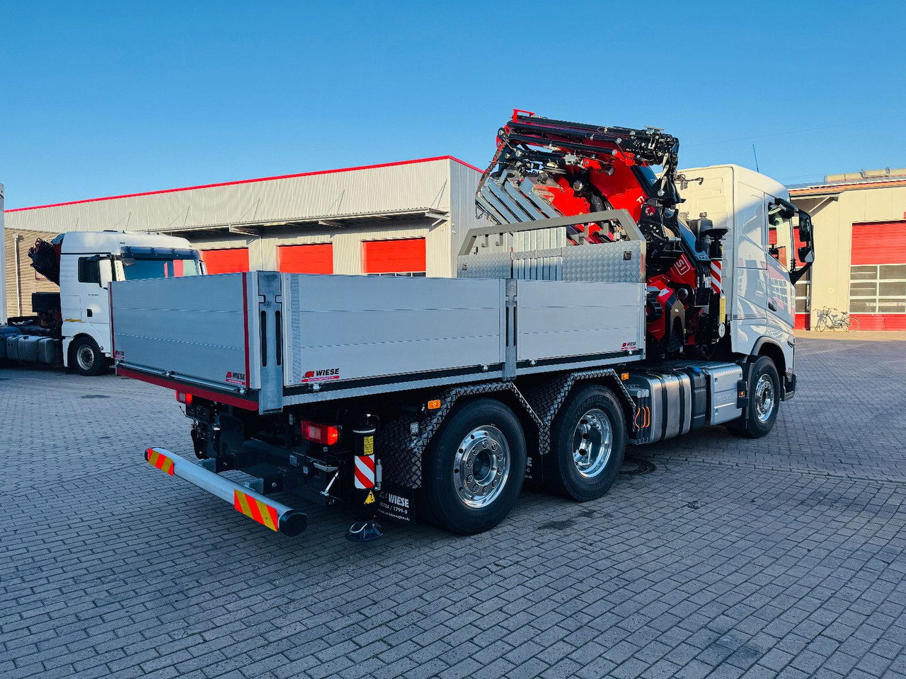 Volvo FH500 6x2 mit Fassi F545 2.27 JIB Winde sofort - Vrachtwagen met open laadbak, Kraanwagen: afbeelding 3 Volvo FH500 6x2 mit Fassi F545 2.27 JIB Winde sofort - Vrachtwagen met open laadbak, Kraanwagen: afbeelding 3