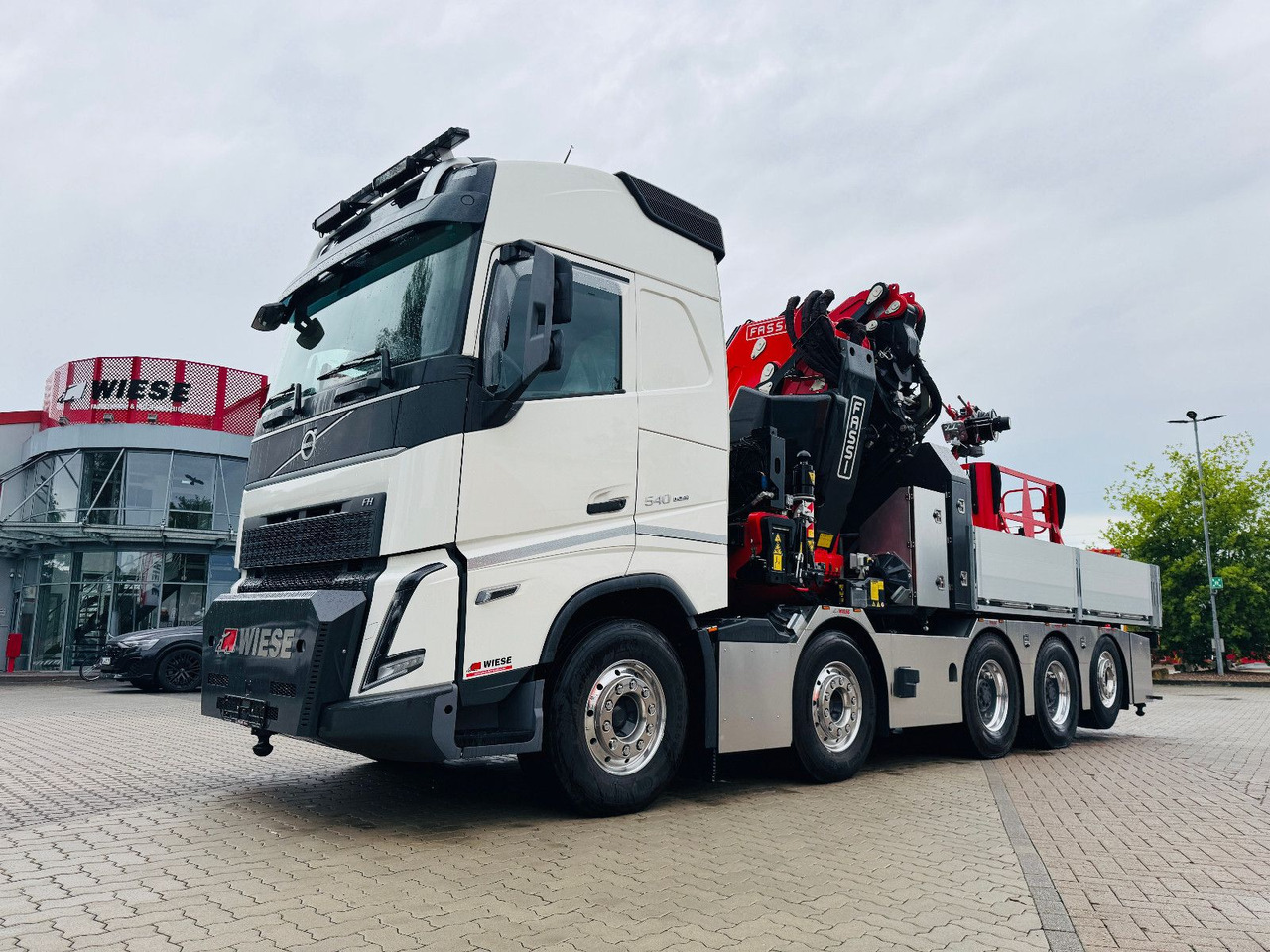 Volvo FH540 10x4 mit F1150 Ladekran, Sattelzugmaschine - Vrachtwagen met open laadbak, Kraanwagen: afbeelding 2 Volvo FH540 10x4 mit F1150 Ladekran, Sattelzugmaschine - Vrachtwagen met open laadbak, Kraanwagen: afbeelding 2