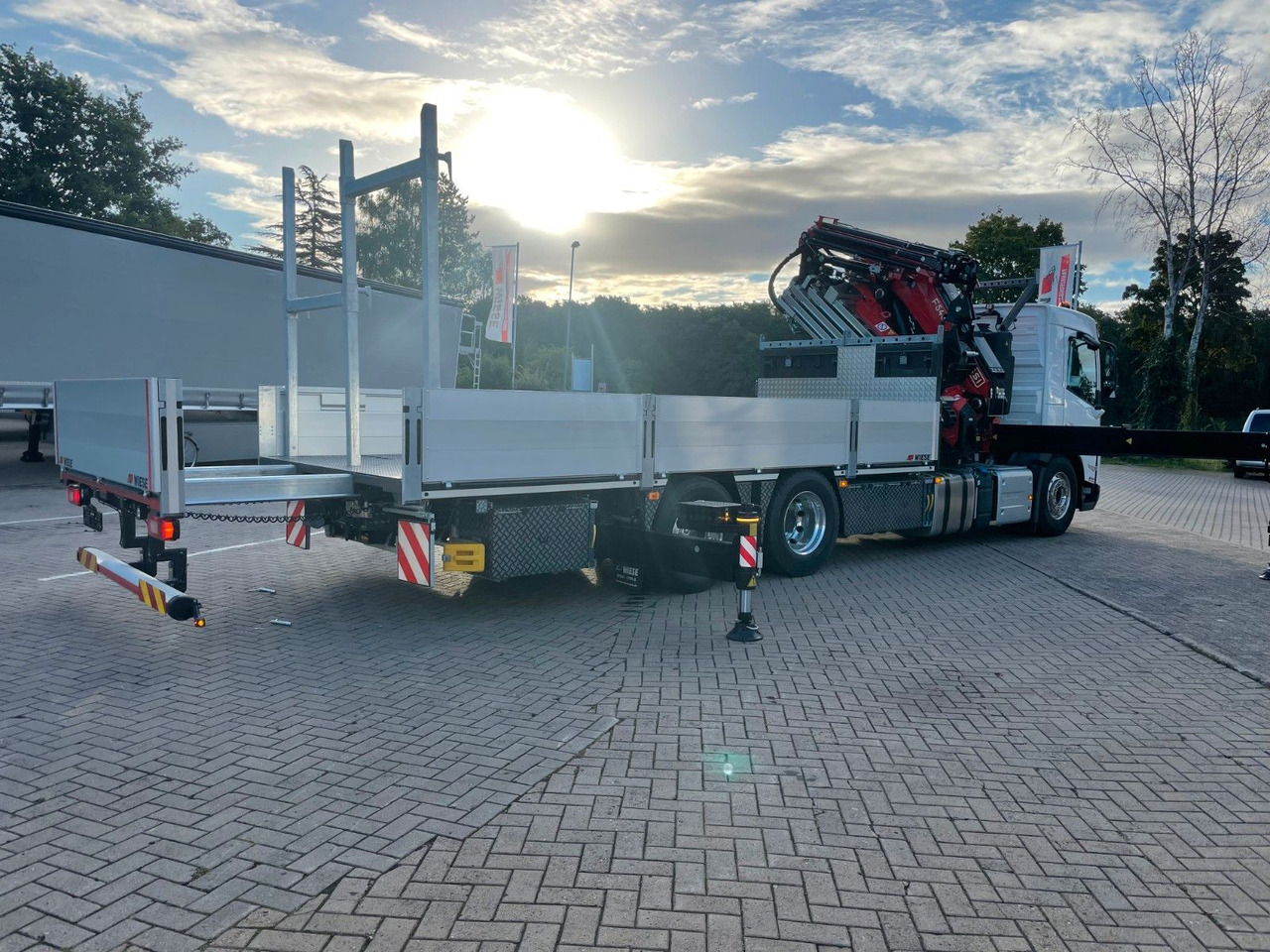 Volvo FMX 500 FASSI Ladekran F545 JIB & Winde Sofort - Vrachtwagen met open laadbak, Kraanwagen: afbeelding 5 Volvo FMX 500 FASSI Ladekran F545 JIB & Winde Sofort - Vrachtwagen met open laadbak, Kraanwagen: afbeelding 5