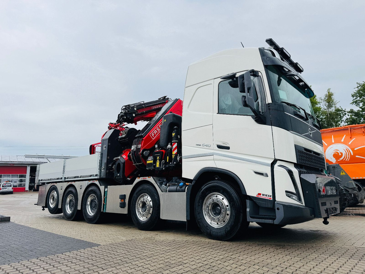 Volvo FH540 10x4 mit F1150 Ladekran, Sattelzugmaschine - Vrachtwagen, Kraanwagen: afbeelding 2 Volvo FH540 10x4 mit F1150 Ladekran, Sattelzugmaschine - Vrachtwagen, Kraanwagen: afbeelding 2