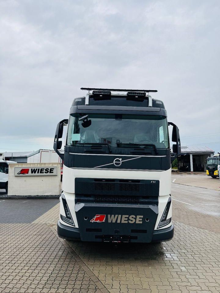 Volvo FH540 10x4 mit F1150 Ladekran, Sattelzugmaschine - Vrachtwagen, Kraanwagen: afbeelding 4 Volvo FH540 10x4 mit F1150 Ladekran, Sattelzugmaschine - Vrachtwagen, Kraanwagen: afbeelding 4
