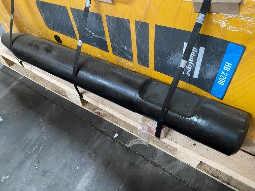 Atlas Copco HB 2200 TOOL/ Chisel/ Meissel - Hydraulische hamer voor Bouwmachine: afbeelding 1 Atlas Copco HB 2200 TOOL/ Chisel/ Meissel - Hydraulische hamer voor Bouwmachine: afbeelding 1
