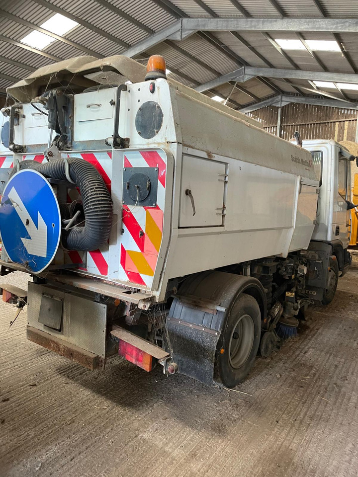 IVECO 17 E 17 - Veegwagen: afbeelding 2 IVECO 17 E 17 - Veegwagen: afbeelding 2