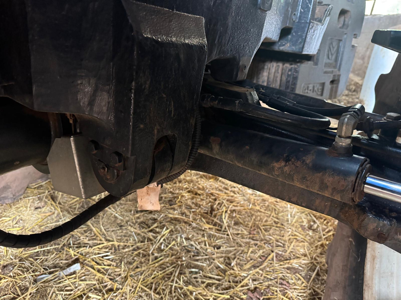 NEW HOLLAND T6.180 - Tractor: afbeelding 2 NEW HOLLAND T6.180 - Tractor: afbeelding 2