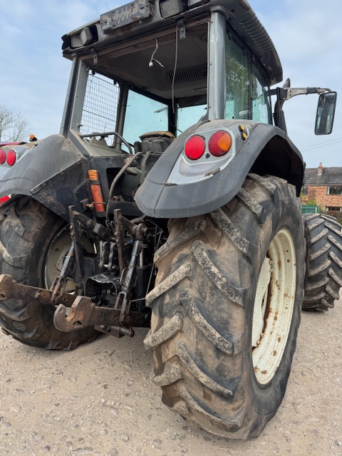 VALTRA T130 - Tractor: afbeelding 2 VALTRA T130 - Tractor: afbeelding 2