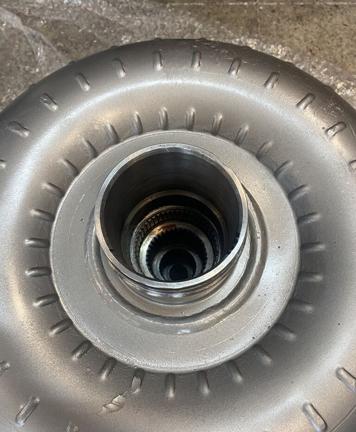 John Deere TORK KONVERTÖR John Deere 744H ZF 4646054034 - 4 WG 260 , 4646054015 – 4WG260 – AT209544 – John Deere 744H , 544H – 4WG160 – AT209715 – 4646054015 – John Deere , 544J – 4WG160 – 465605405 - Transmissie voor Wiellader: afbeelding 1 John Deere TORK KONVERTÖR John Deere 744H ZF 4646054034 - 4 WG 260 , 4646054015 – 4WG260 – AT209544 – John Deere 744H , 544H – 4WG160 – AT209715 – 4646054015 – John Deere , 544J – 4WG160 – 465605405 - Transmissie voor Wiellader: afbeelding 1