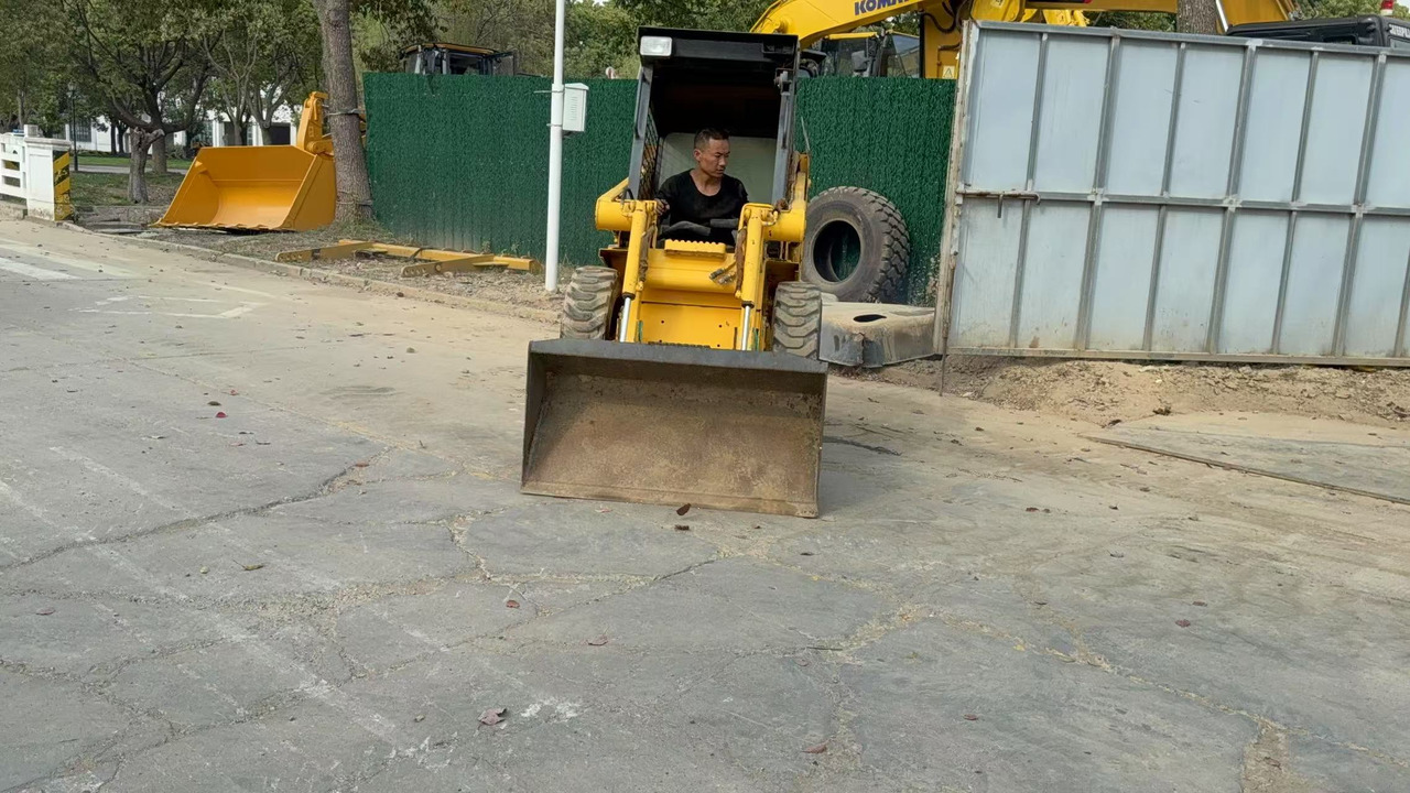 CASE 1825 - Schranklader: afbeelding 5 CASE 1825 - Schranklader: afbeelding 5