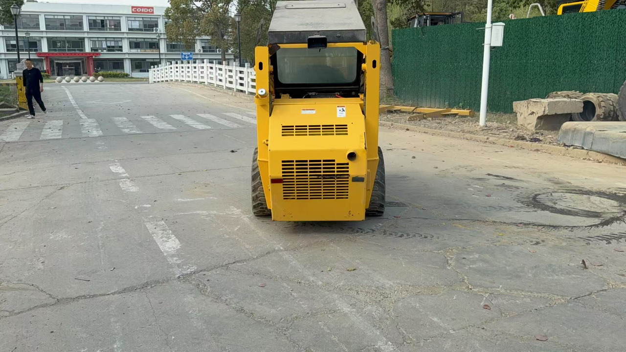 CASE 1825 - Schranklader: afbeelding 4 CASE 1825 - Schranklader: afbeelding 4