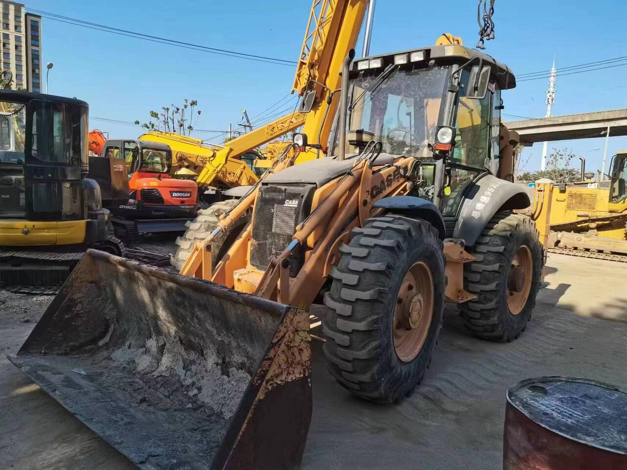 CASE 695 - Graaflaadmachine: afbeelding 2 CASE 695 - Graaflaadmachine: afbeelding 2