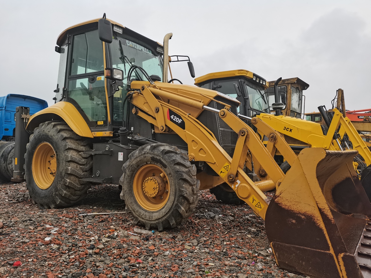 CATERPILLAR 420F - Graaflaadmachine: afbeelding 4 CATERPILLAR 420F - Graaflaadmachine: afbeelding 4