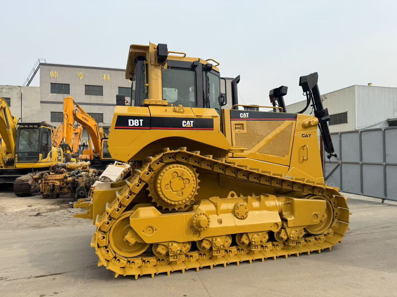 CATERPILLAR D8T - Bulldozer: afbeelding 1 CATERPILLAR D8T - Bulldozer: afbeelding 1