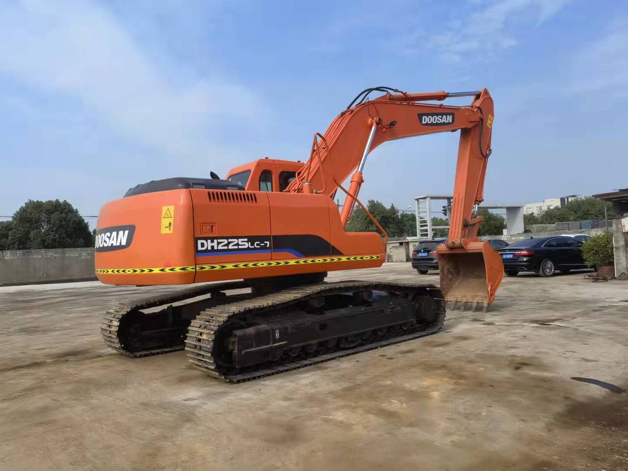 DOOSAN DH225LC-7 - Rupsgraafmachine: afbeelding 1 DOOSAN DH225LC-7 - Rupsgraafmachine: afbeelding 1